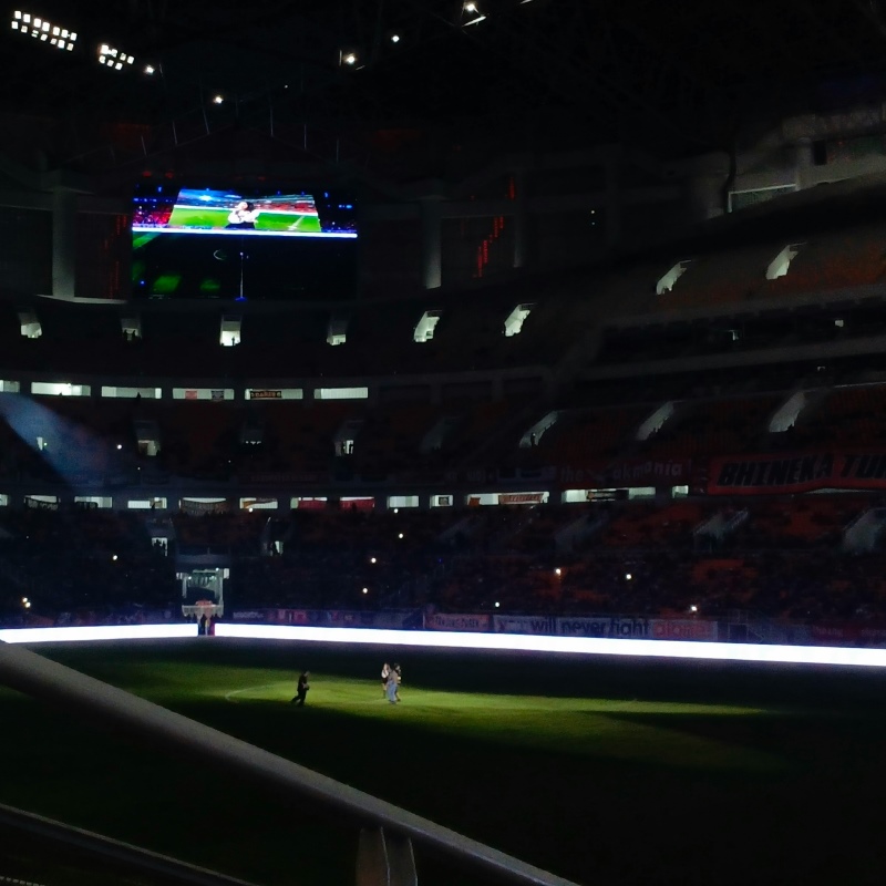 The Role of Sideline LED Displays in Football